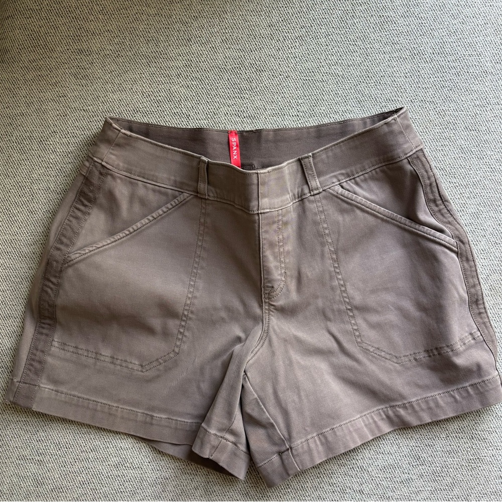 SPANX Stretch Twill shorts